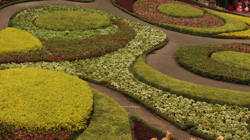 Sophisticated Garden Designs